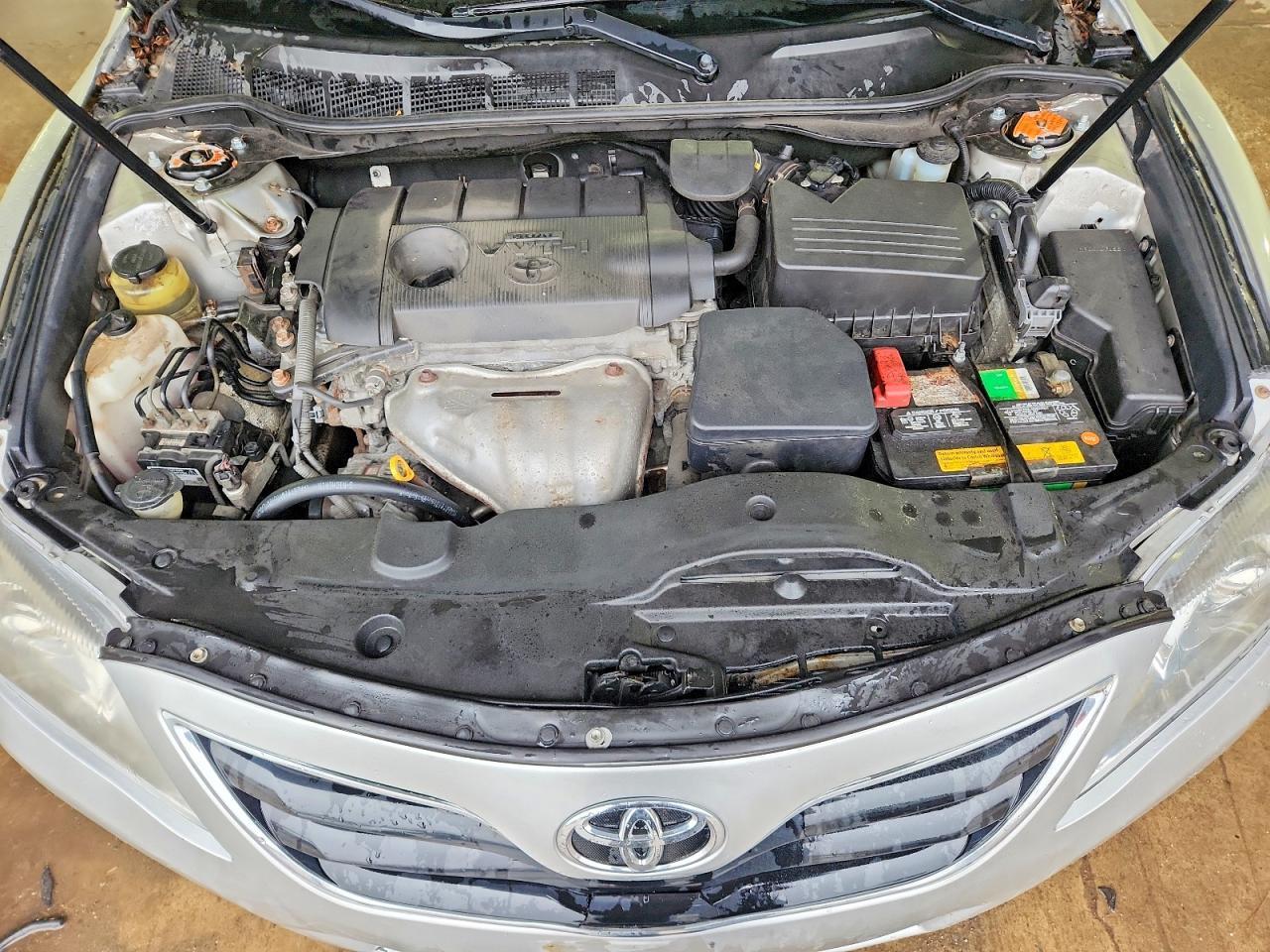2011 TOYOTA CAMRY