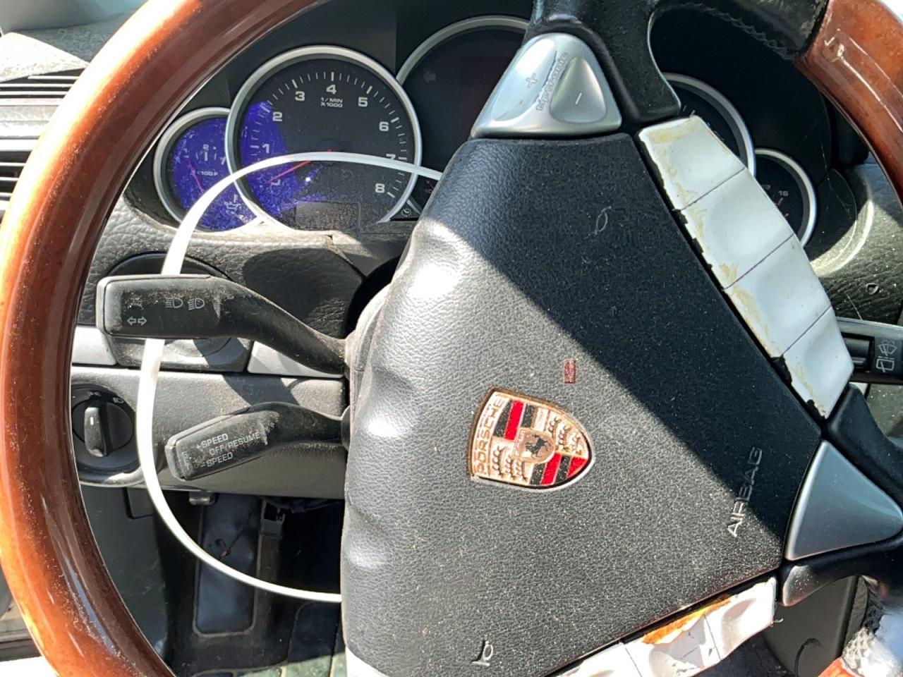 2004 PORSCHE CAYENNE