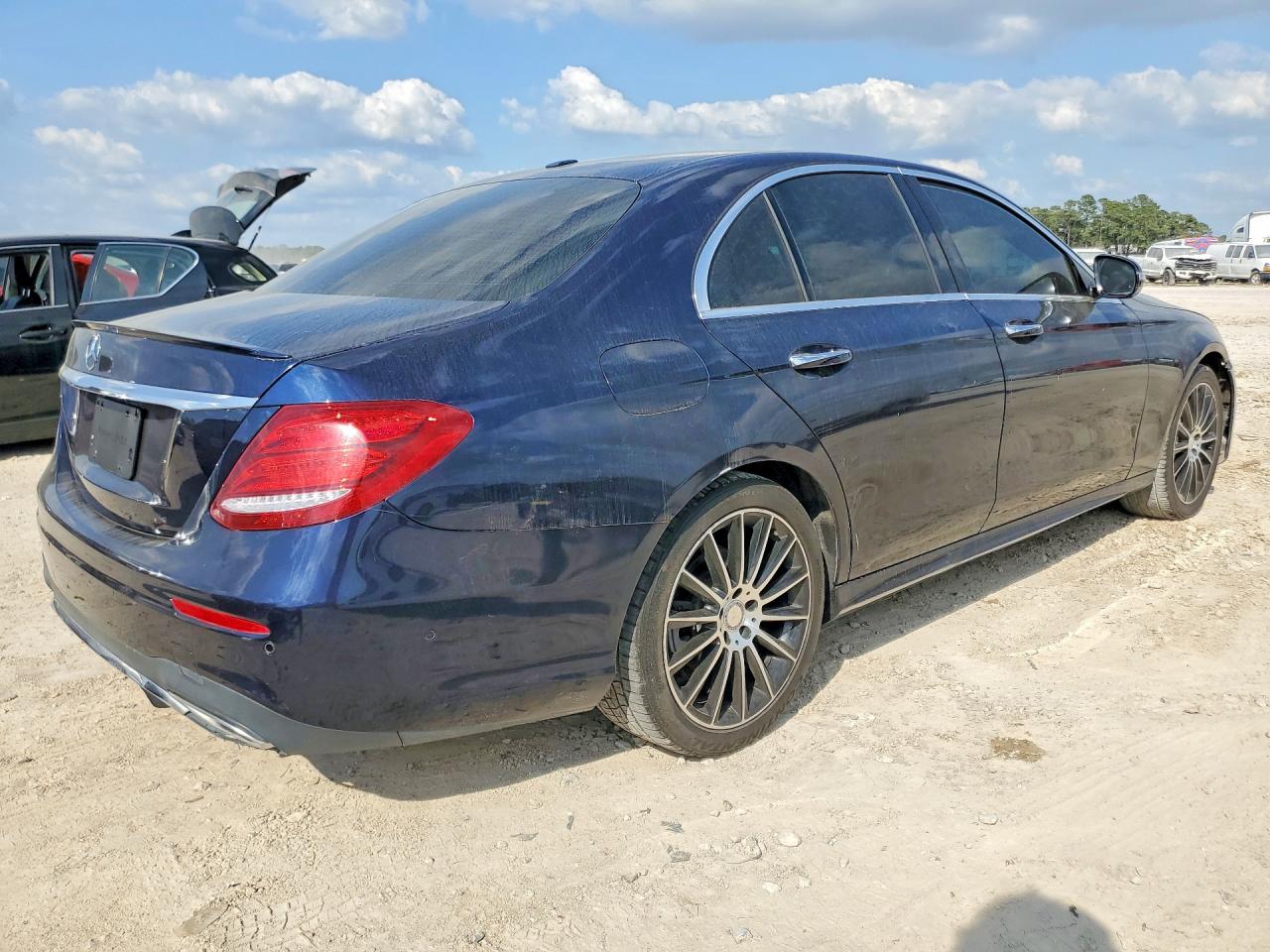 2017 MERCEDES-BENZ E-Class