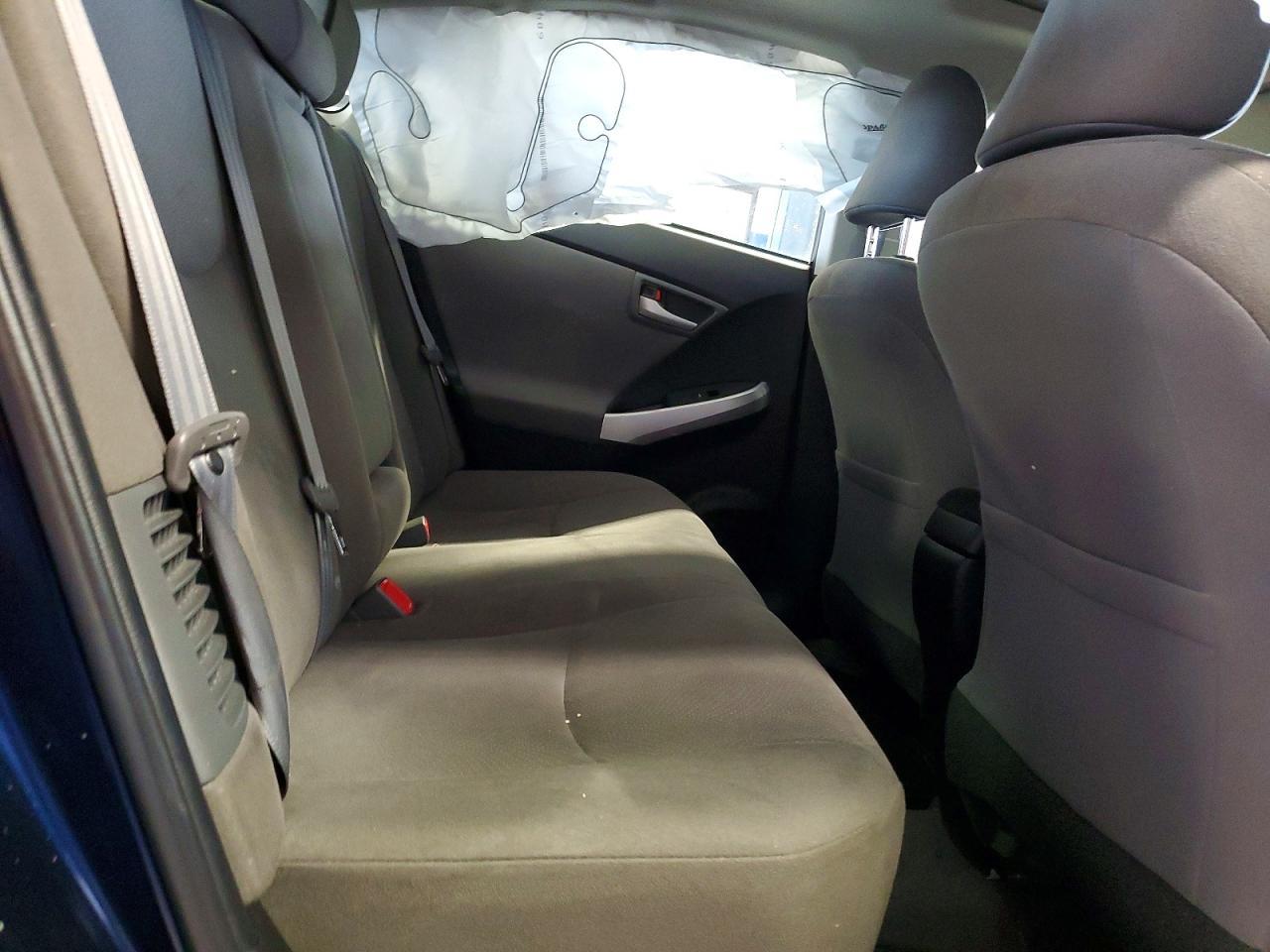 2015 TOYOTA PRIUS