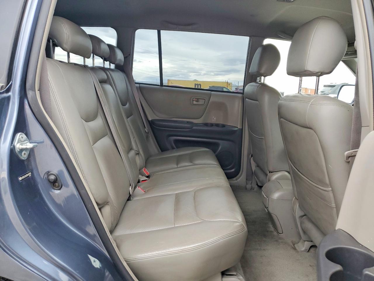 2003 TOYOTA HIGHLANDER