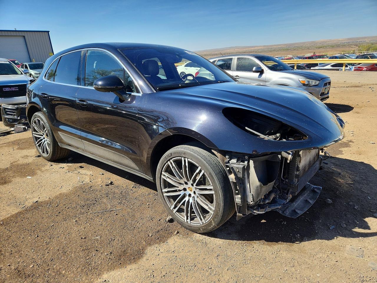 2015 PORSCHE Macan