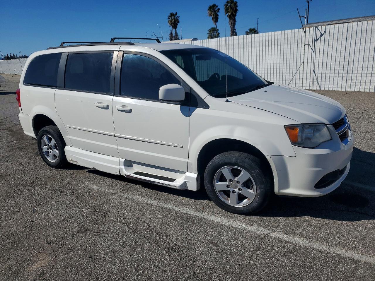 2012 DODGE GRAND CARAVAN