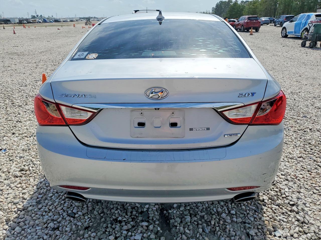 2011 HYUNDAI SONATA