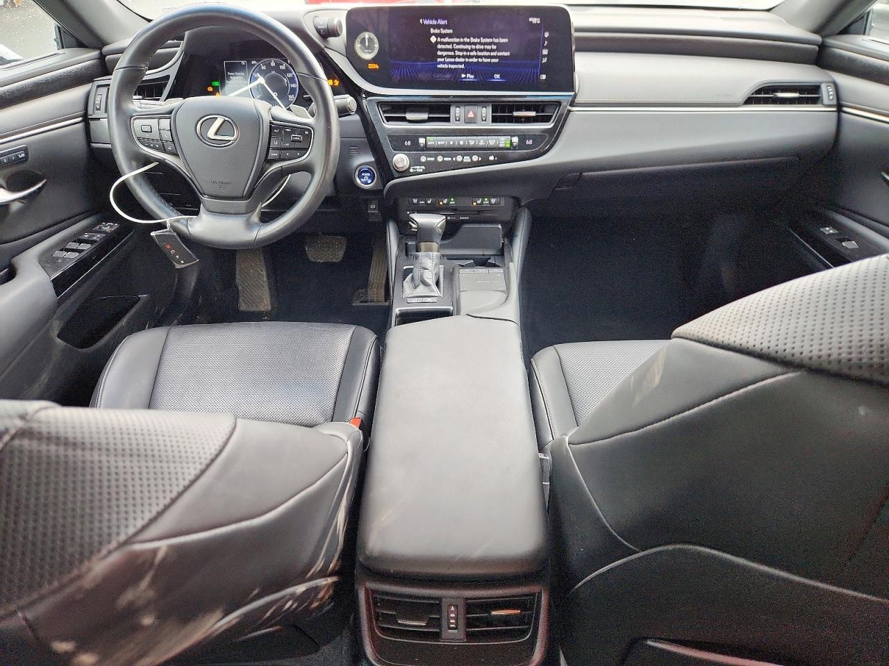 2022 LEXUS ES 300H