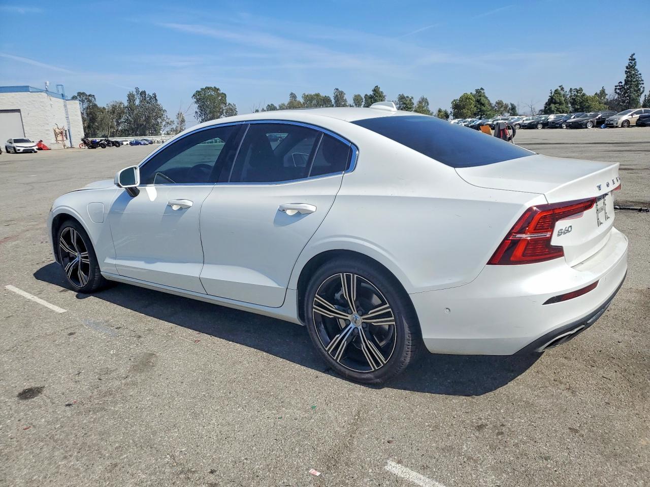 2021 VOLVO S60