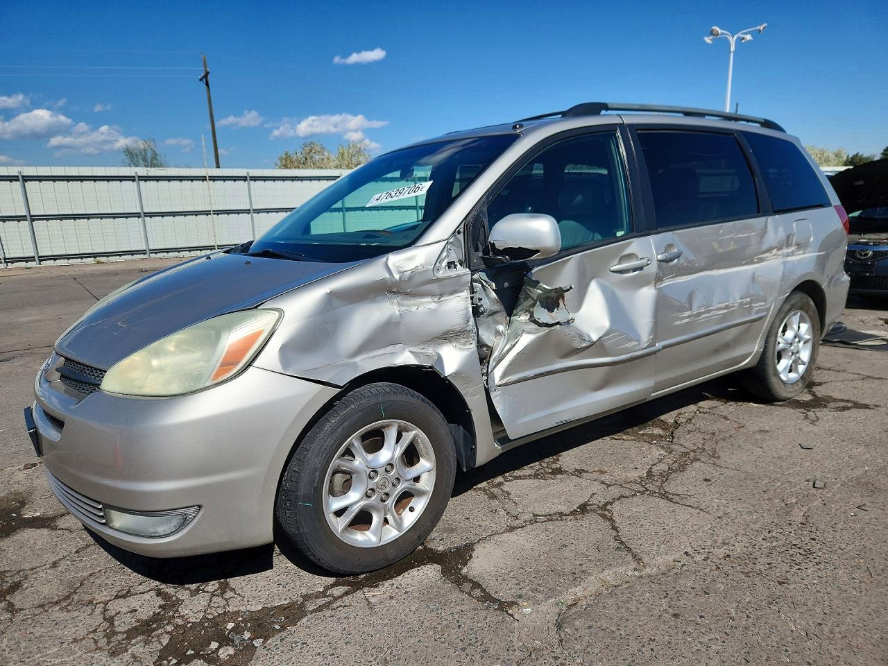 2004 TOYOTA SIENNA