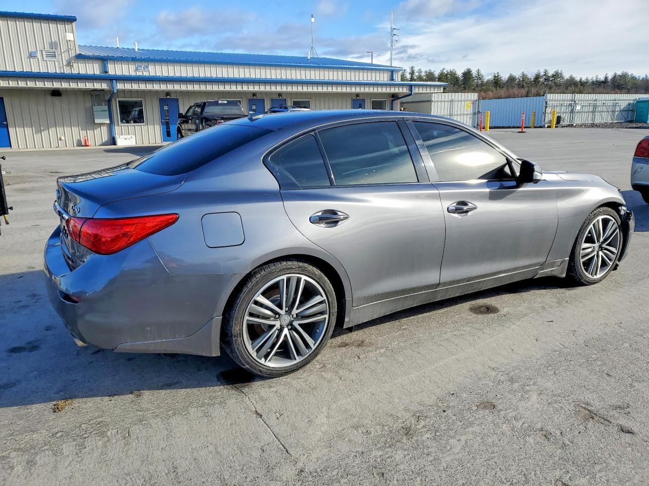 2017 INFINITI Q50