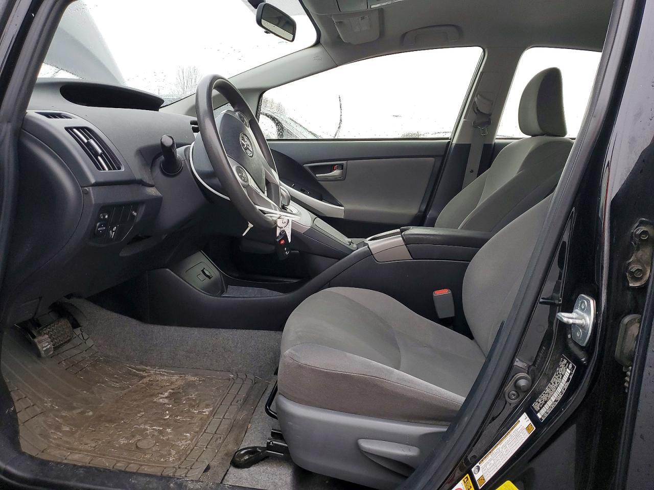 2015 TOYOTA PRIUS