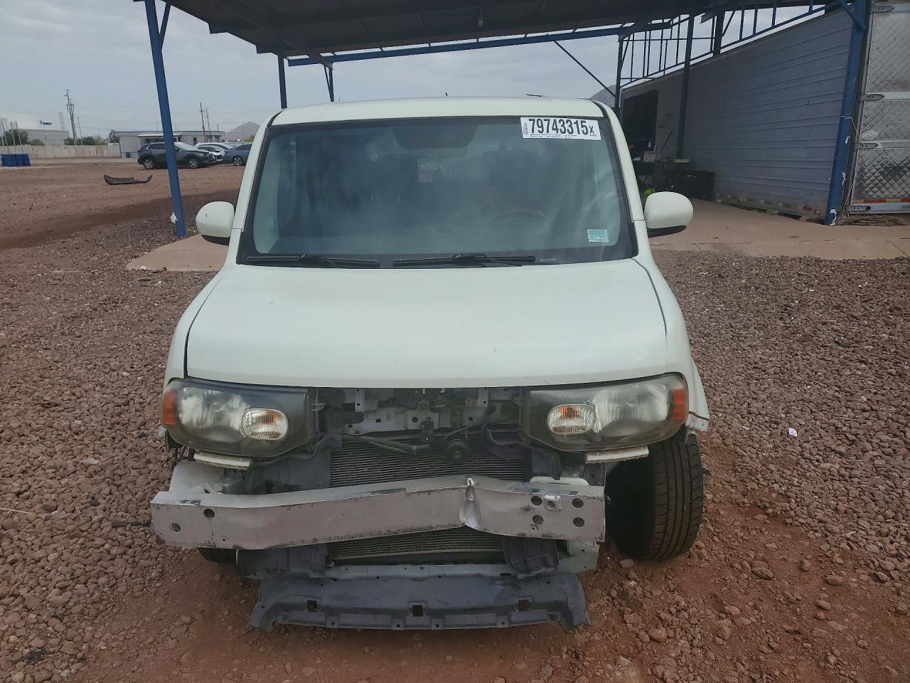 2011 NISSAN CUBE