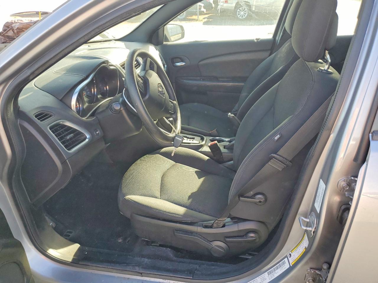 2014 DODGE Avenger