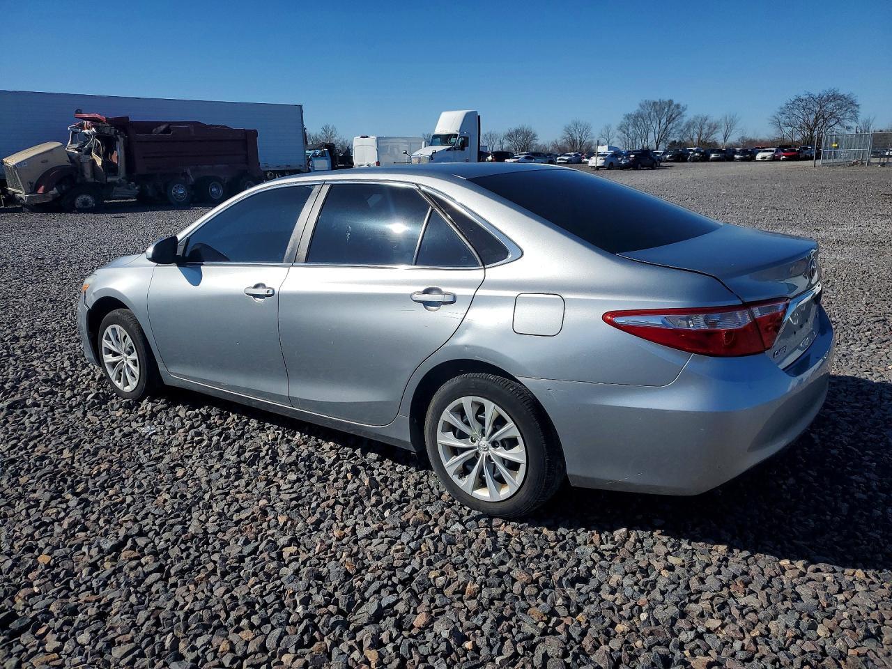 2015 TOYOTA CAMRY
