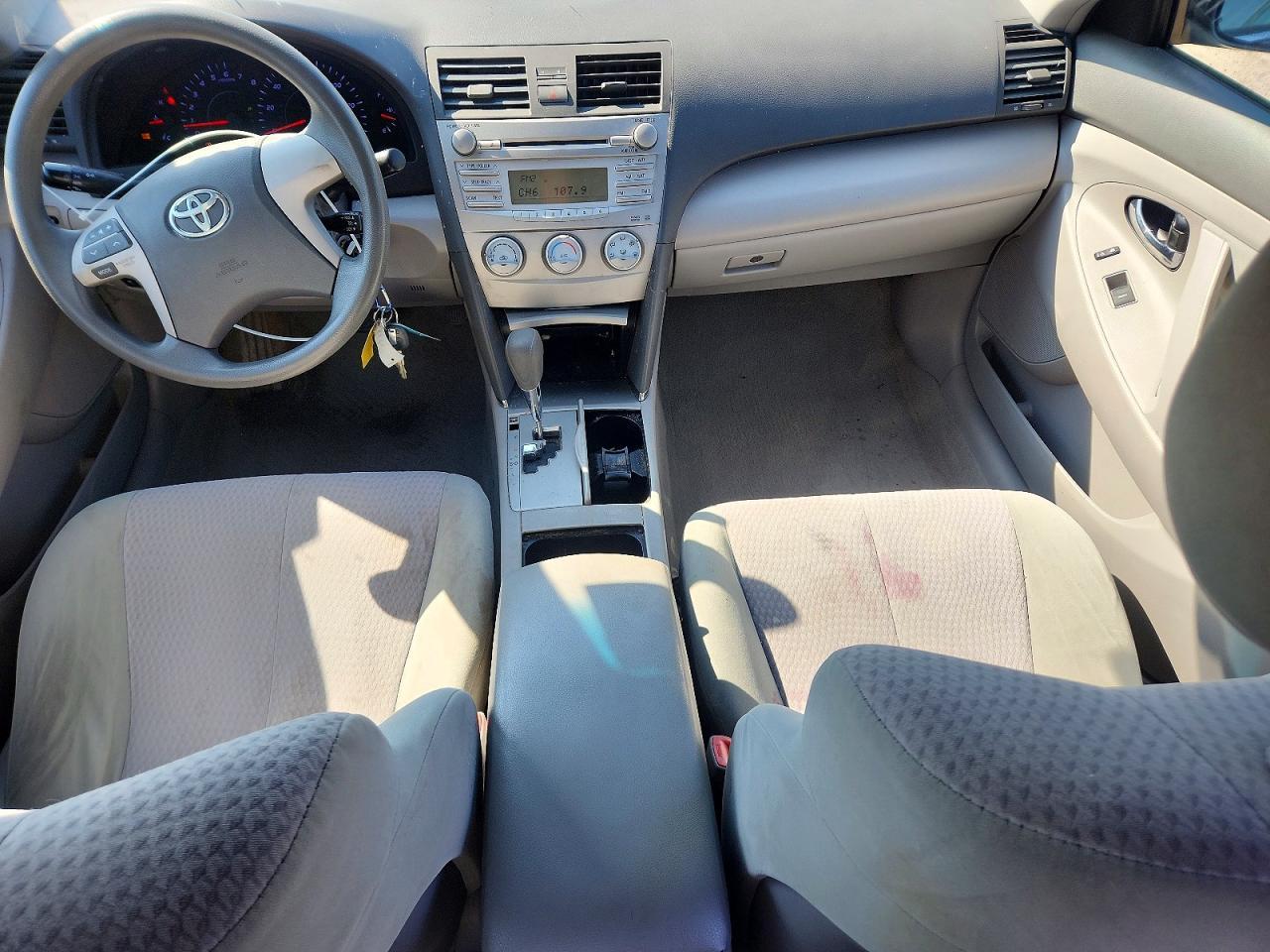 2011 TOYOTA CAMRY