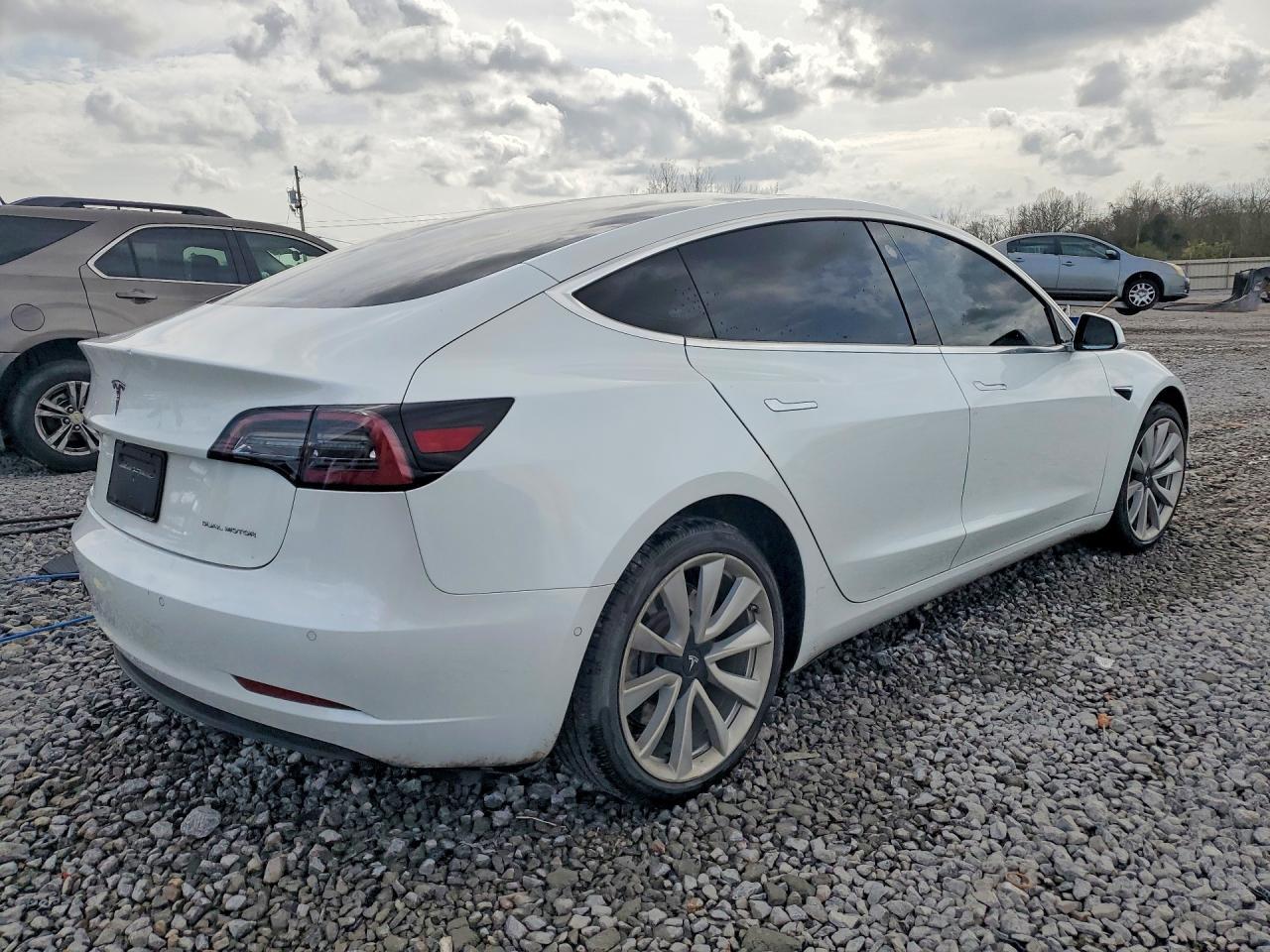 2019 TESLA MODEL 3