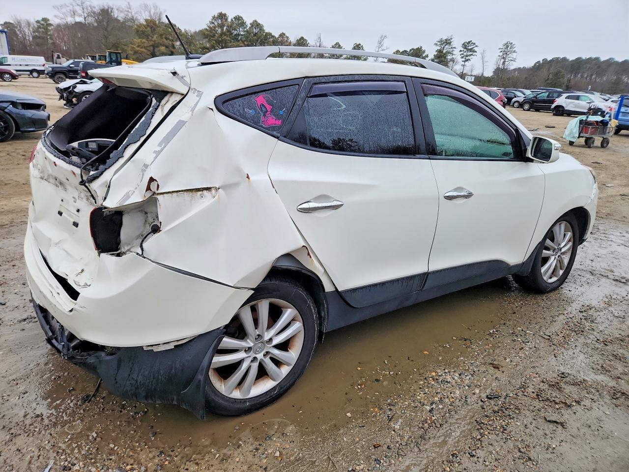 2011 HYUNDAI TUCSON