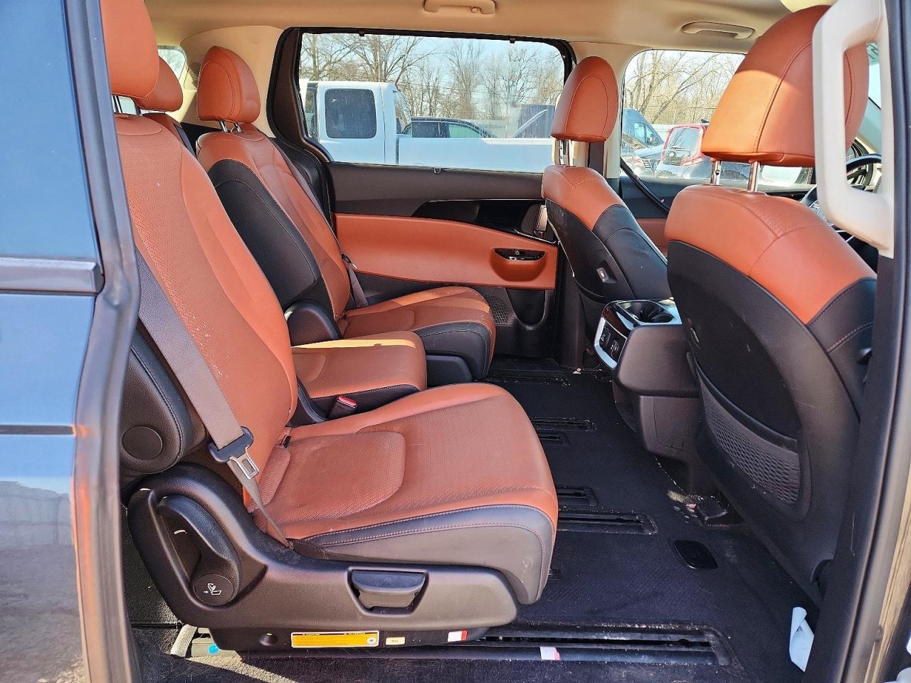 2023 KIA Carnival