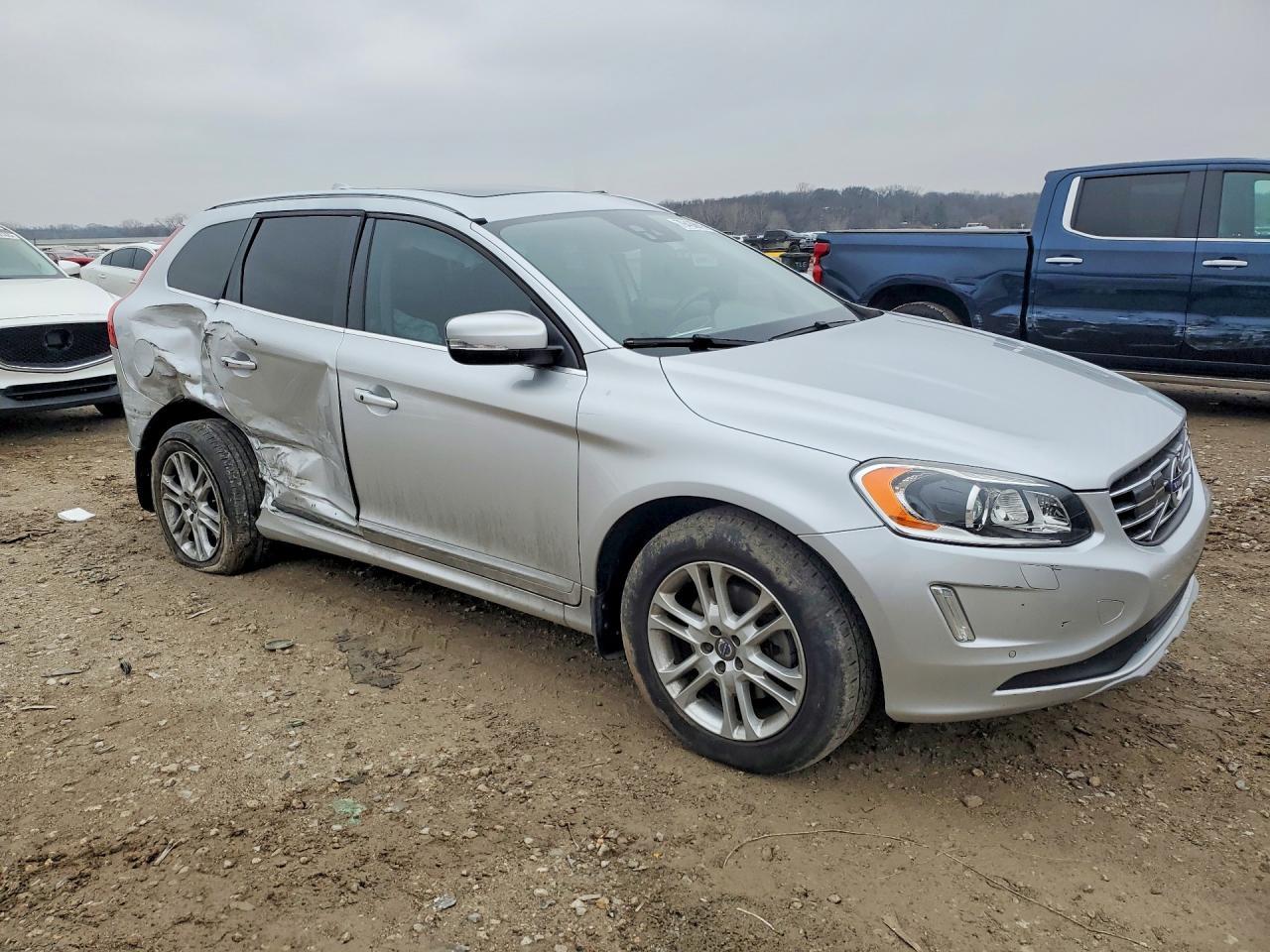 2016 VOLVO XC60