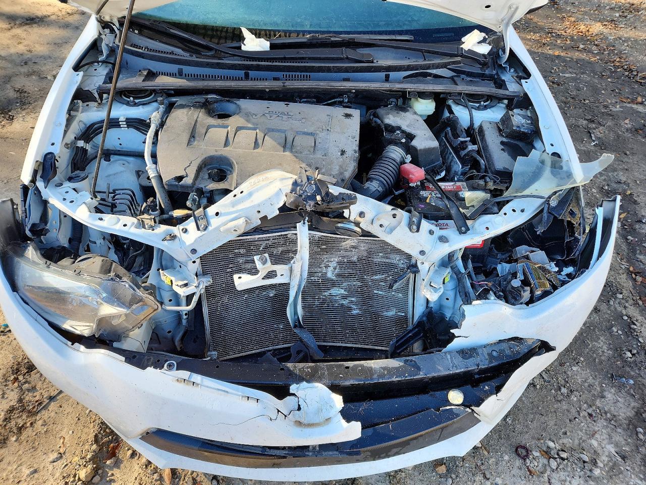 2015 TOYOTA COROLLA