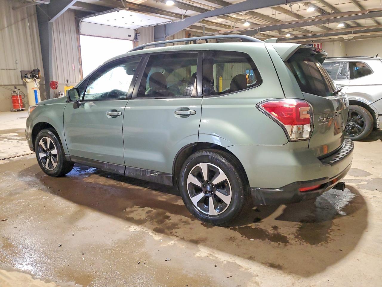 2017 SUBARU FORESTER