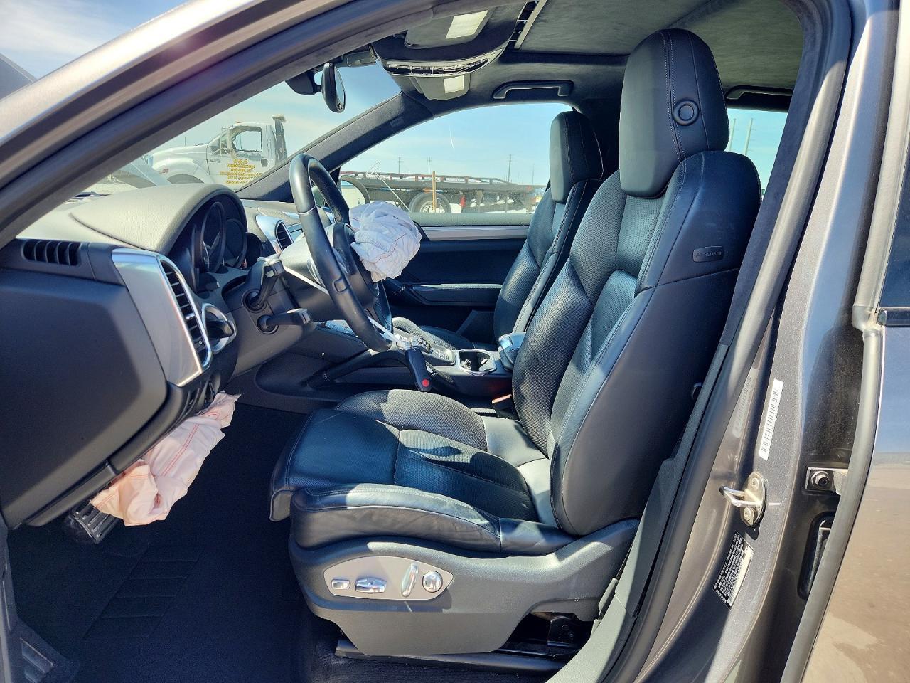 2013 PORSCHE CAYENNE