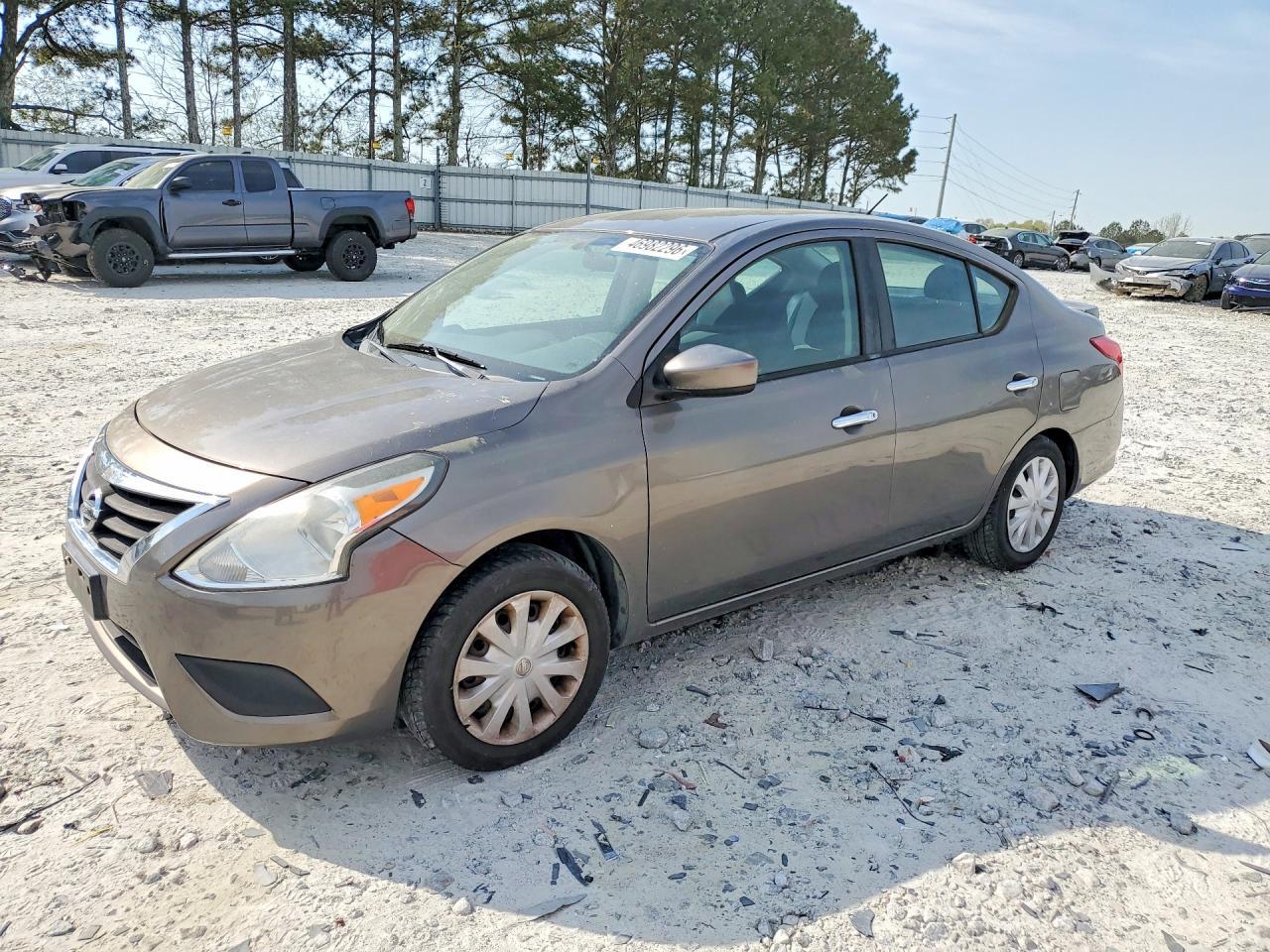 2017 NISSAN VERSA
