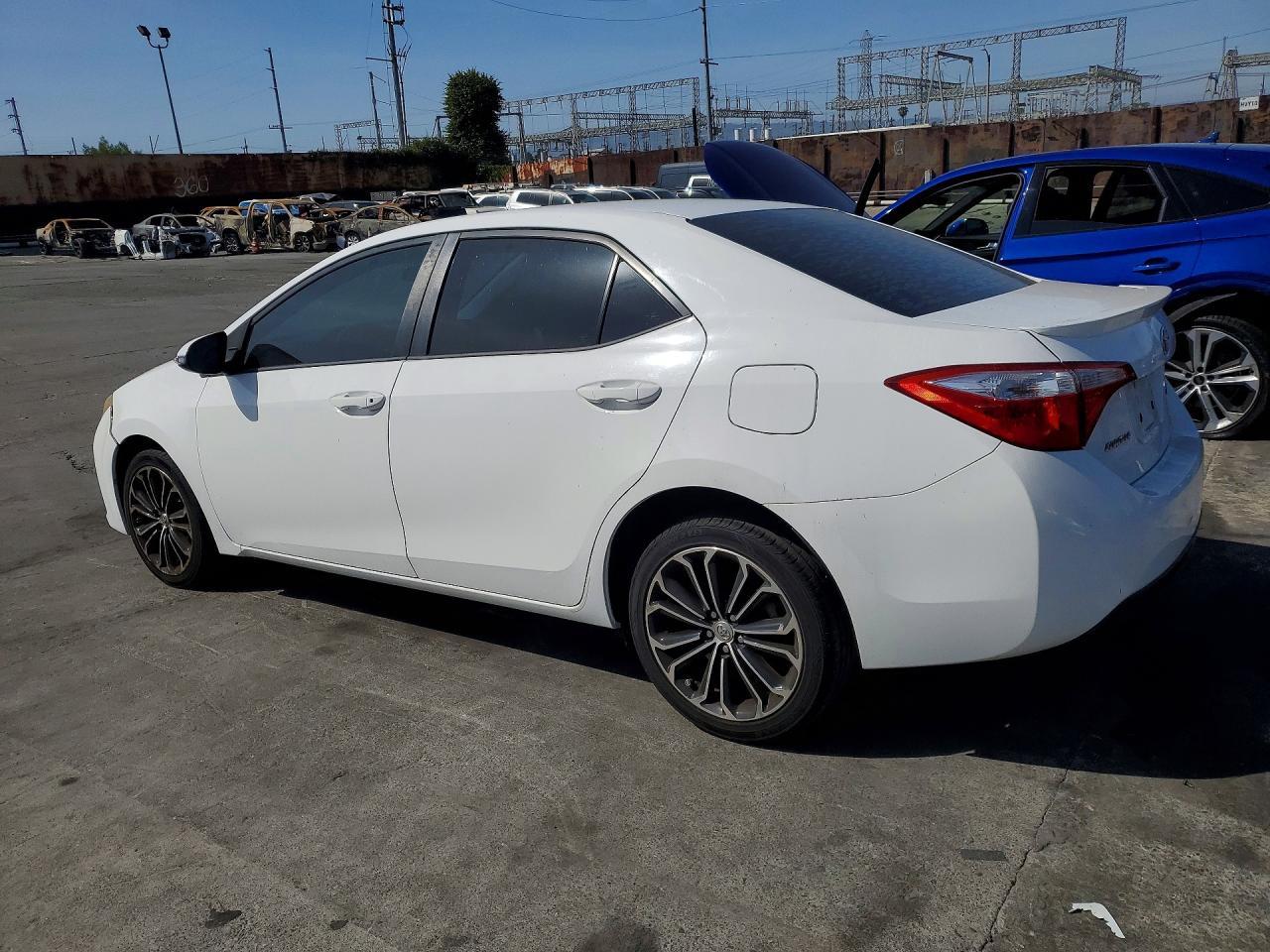 2015 TOYOTA COROLLA