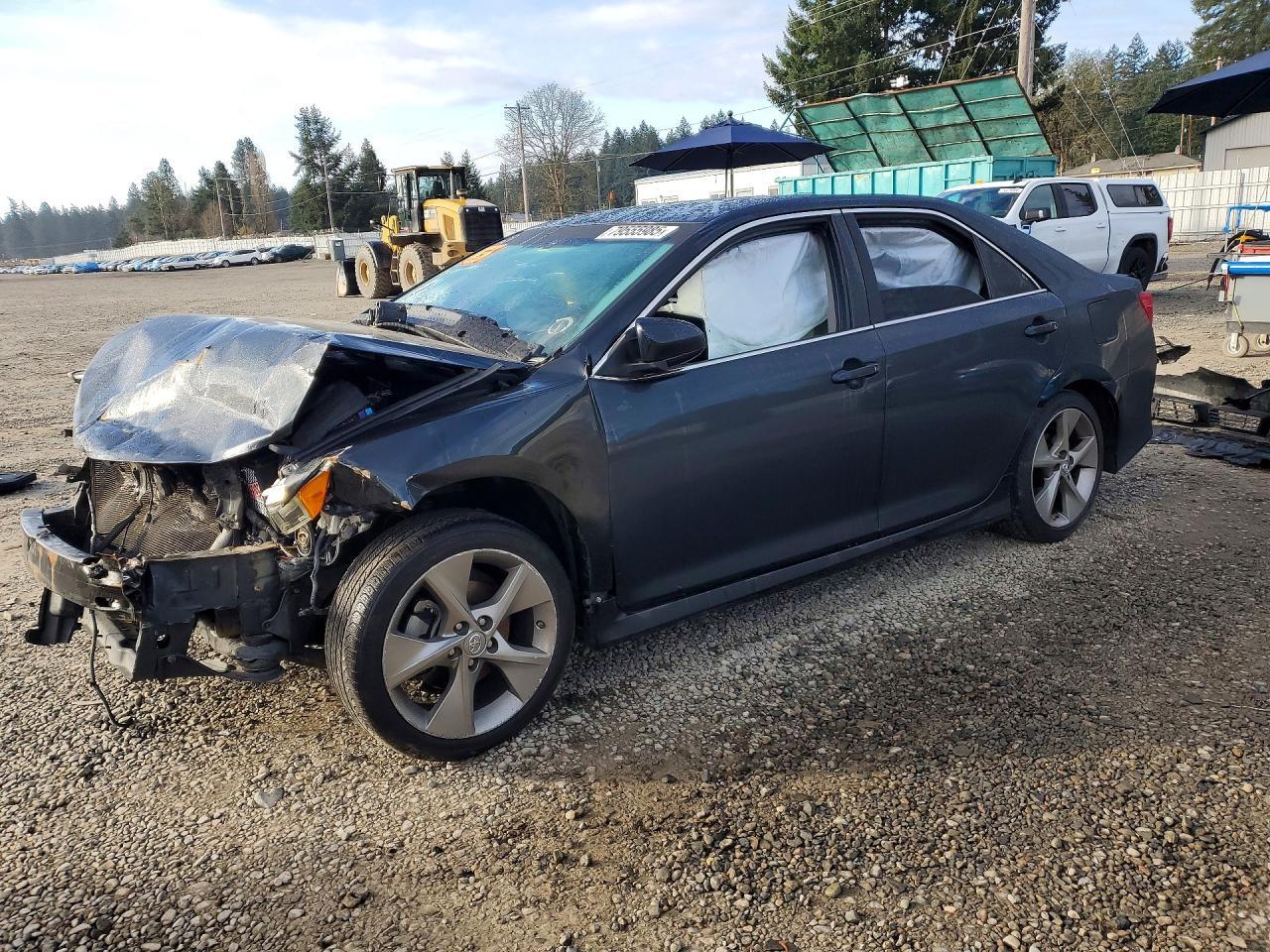 2013 TOYOTA CAMRY