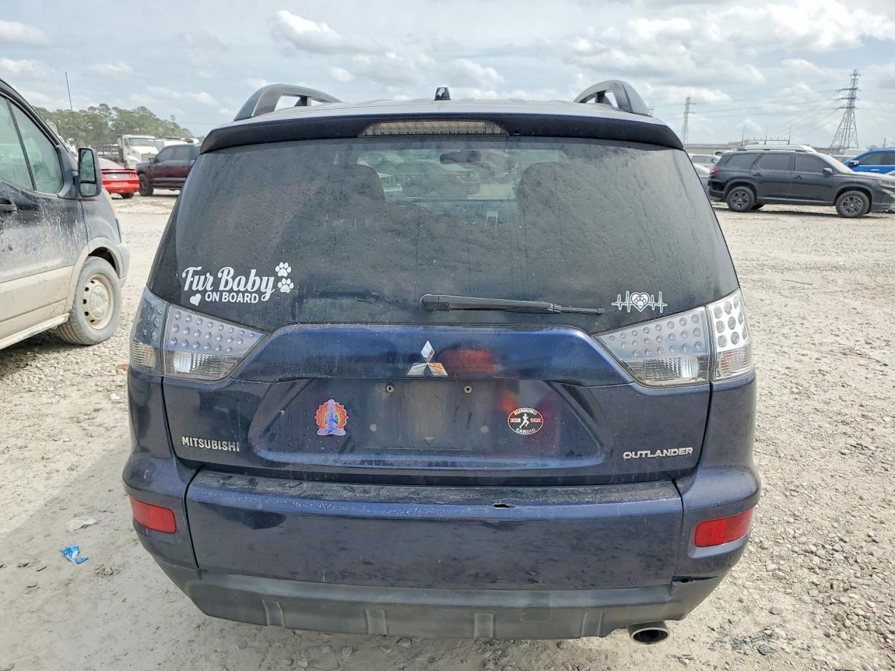 2010 MITSUBISHI outlander