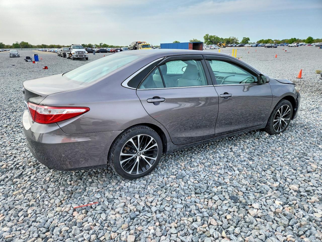 2017 TOYOTA CAMRY