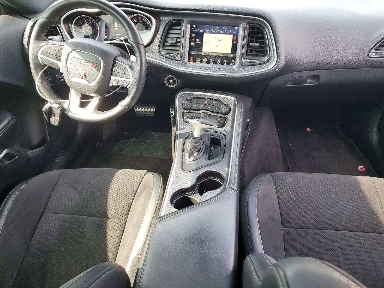 2017 DODGE Challenger