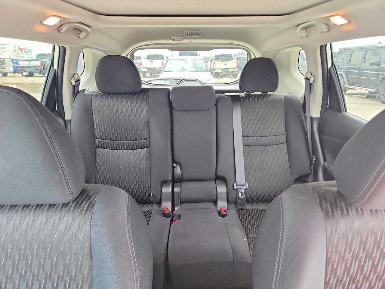 2017 NISSAN ROGUE