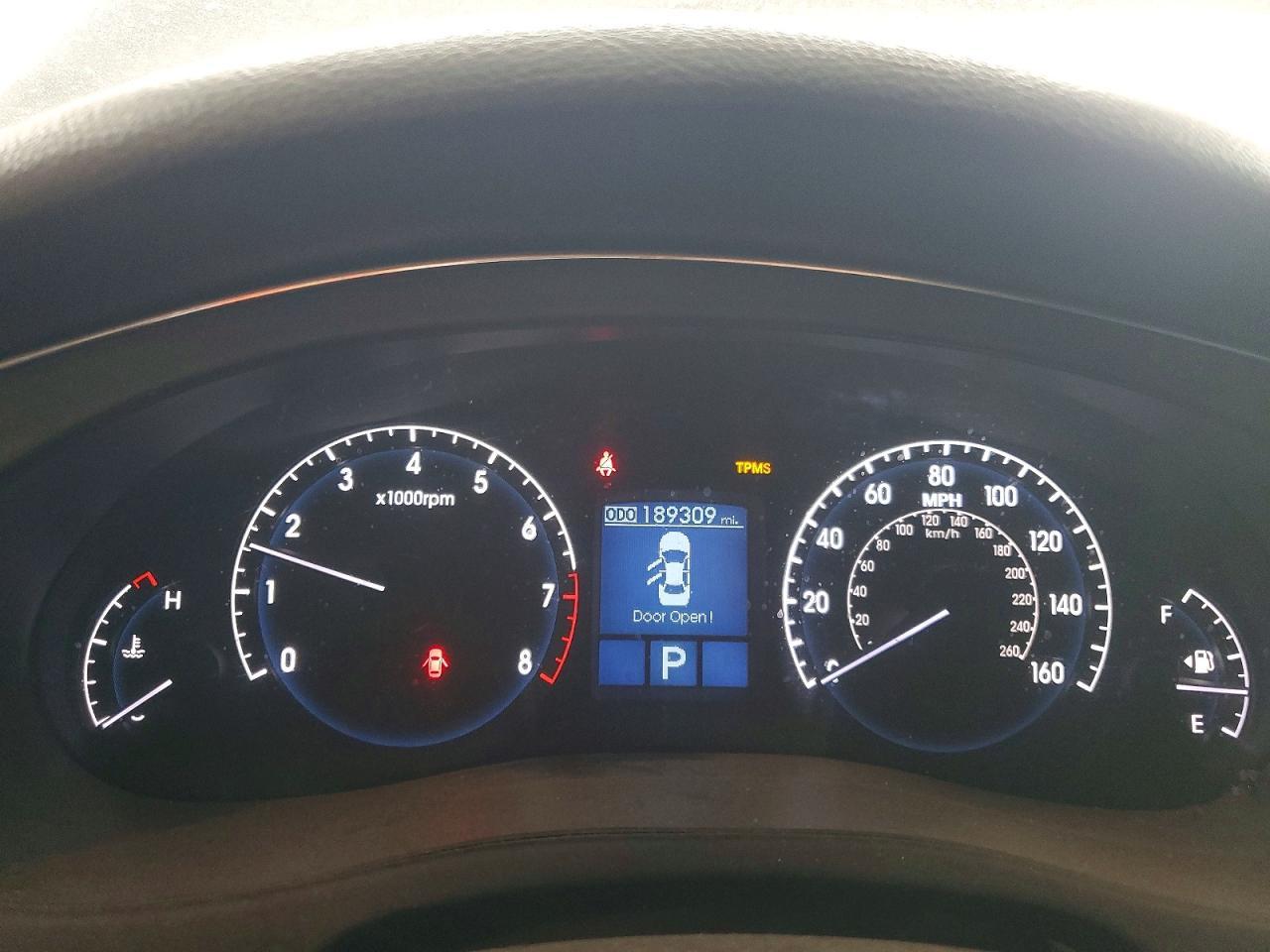2010 HYUNDAI GENESIS