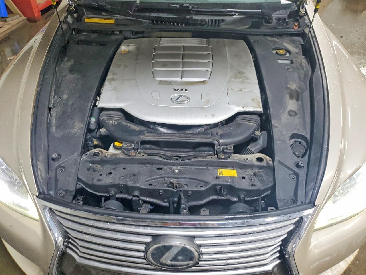 2013 LEXUS LS 460