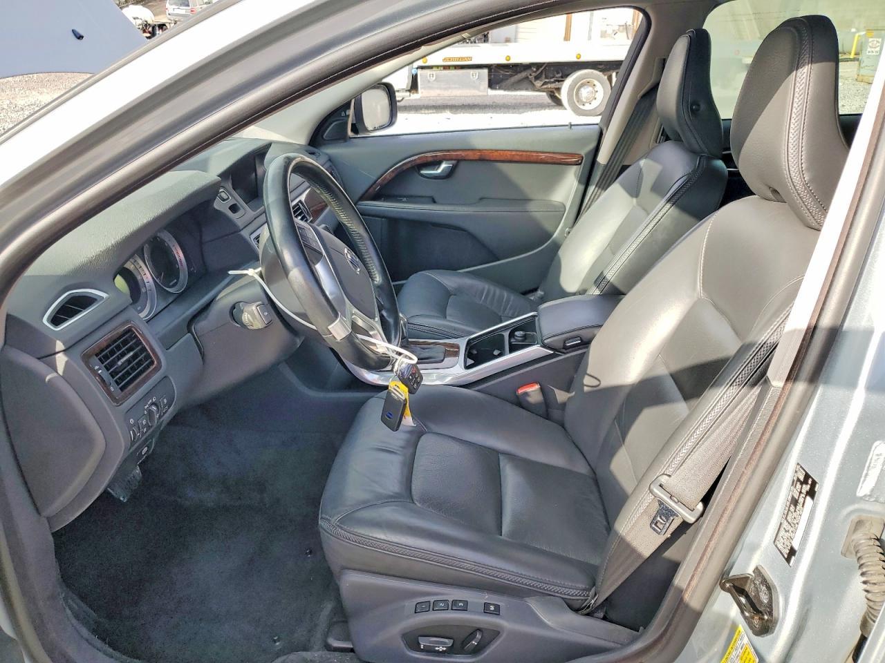 2013 VOLVO XC70
