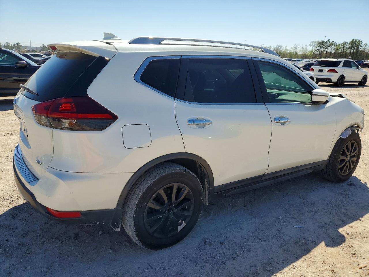 2018 NISSAN ROGUE
