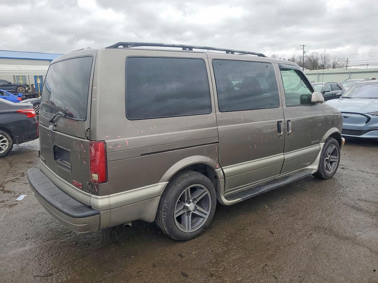 2002 GMC SAFARI