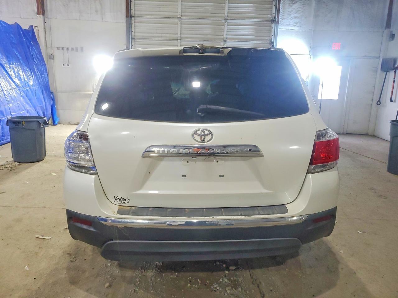 2011 TOYOTA HIGHLANDER