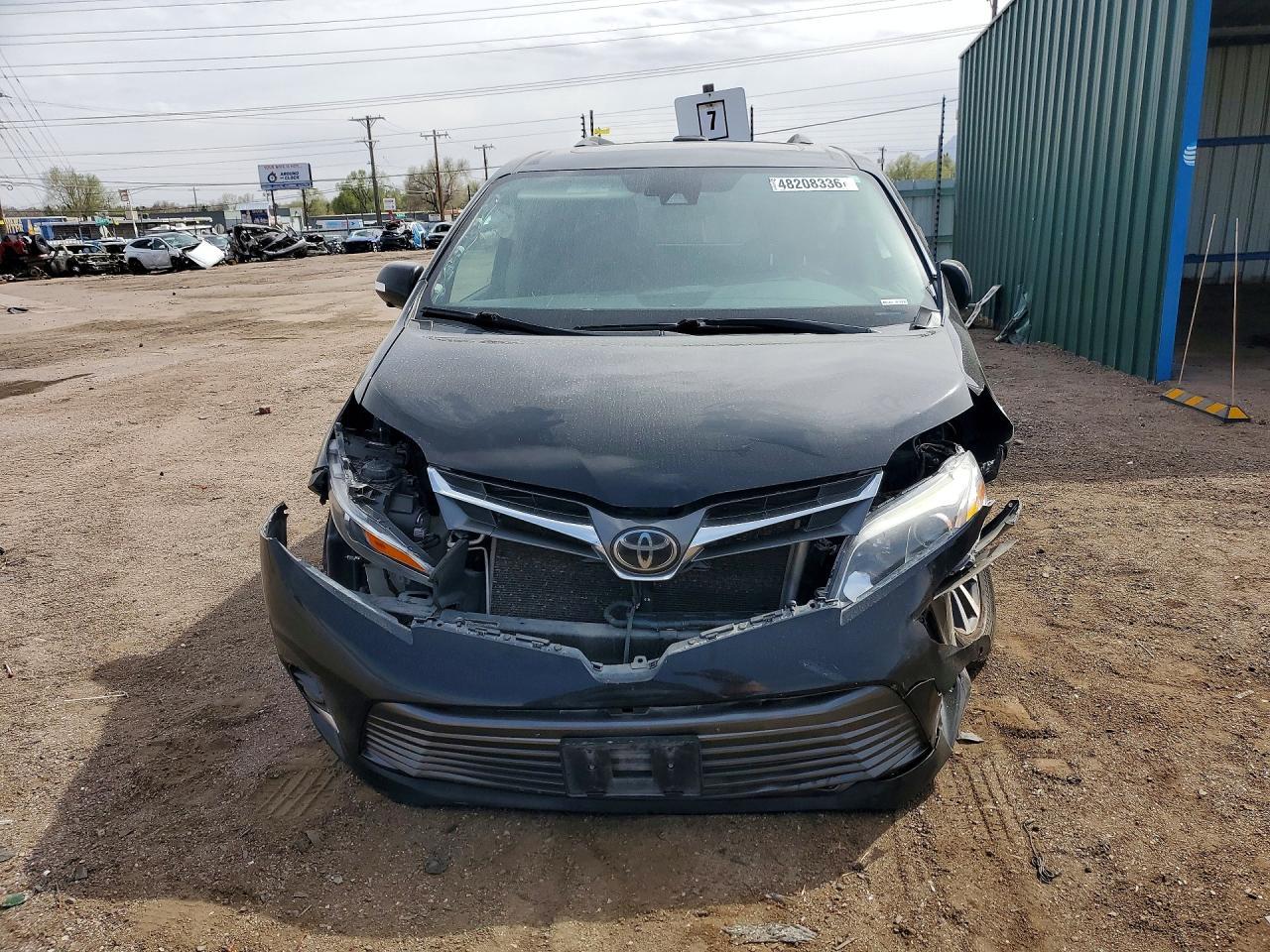 2019 TOYOTA SIENNA
