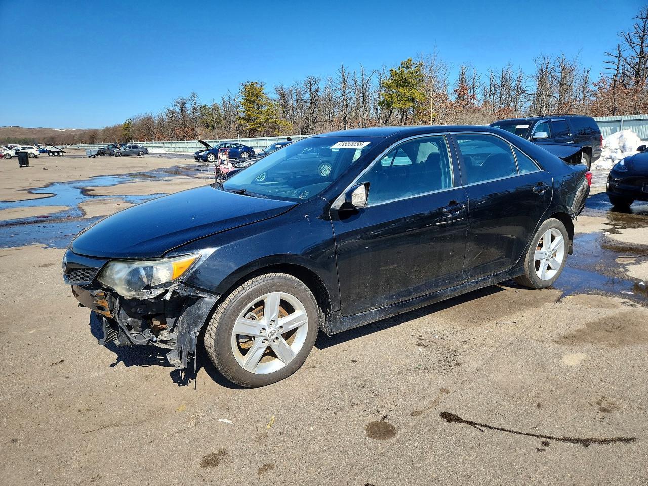 2014 TOYOTA CAMRY