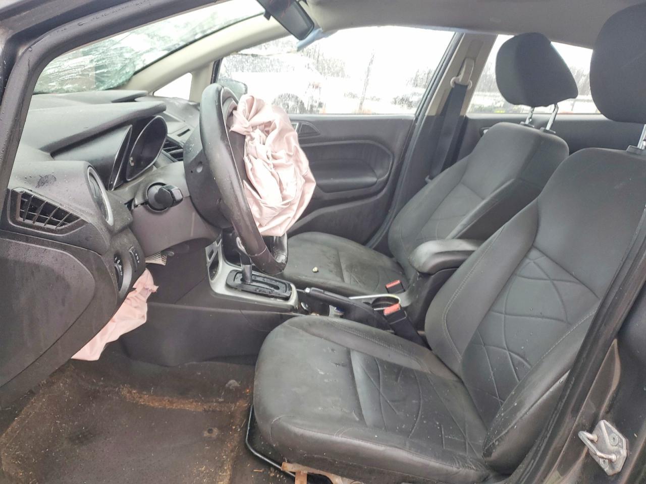 2015 FORD Fiesta