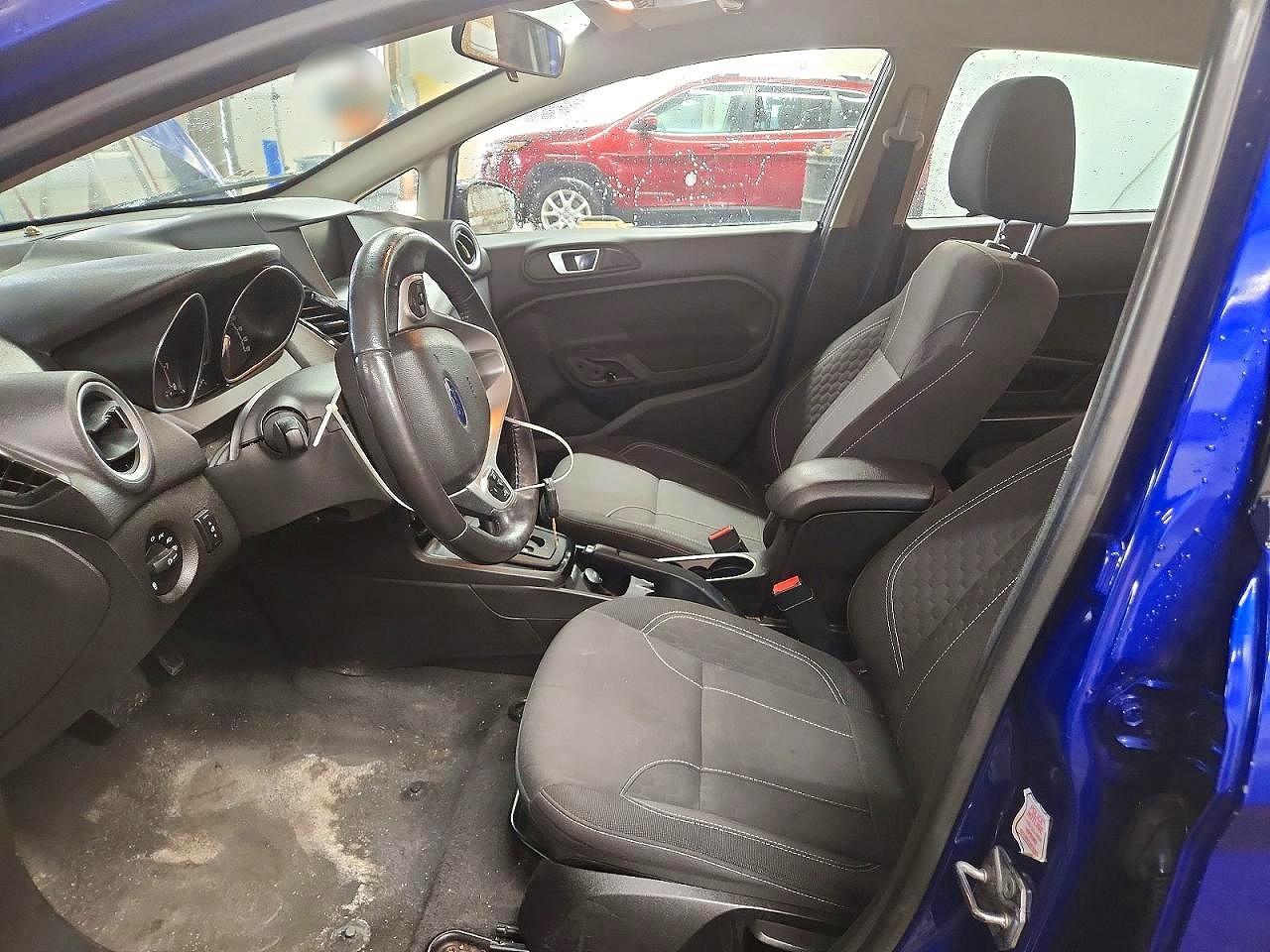 2015 FORD Fiesta