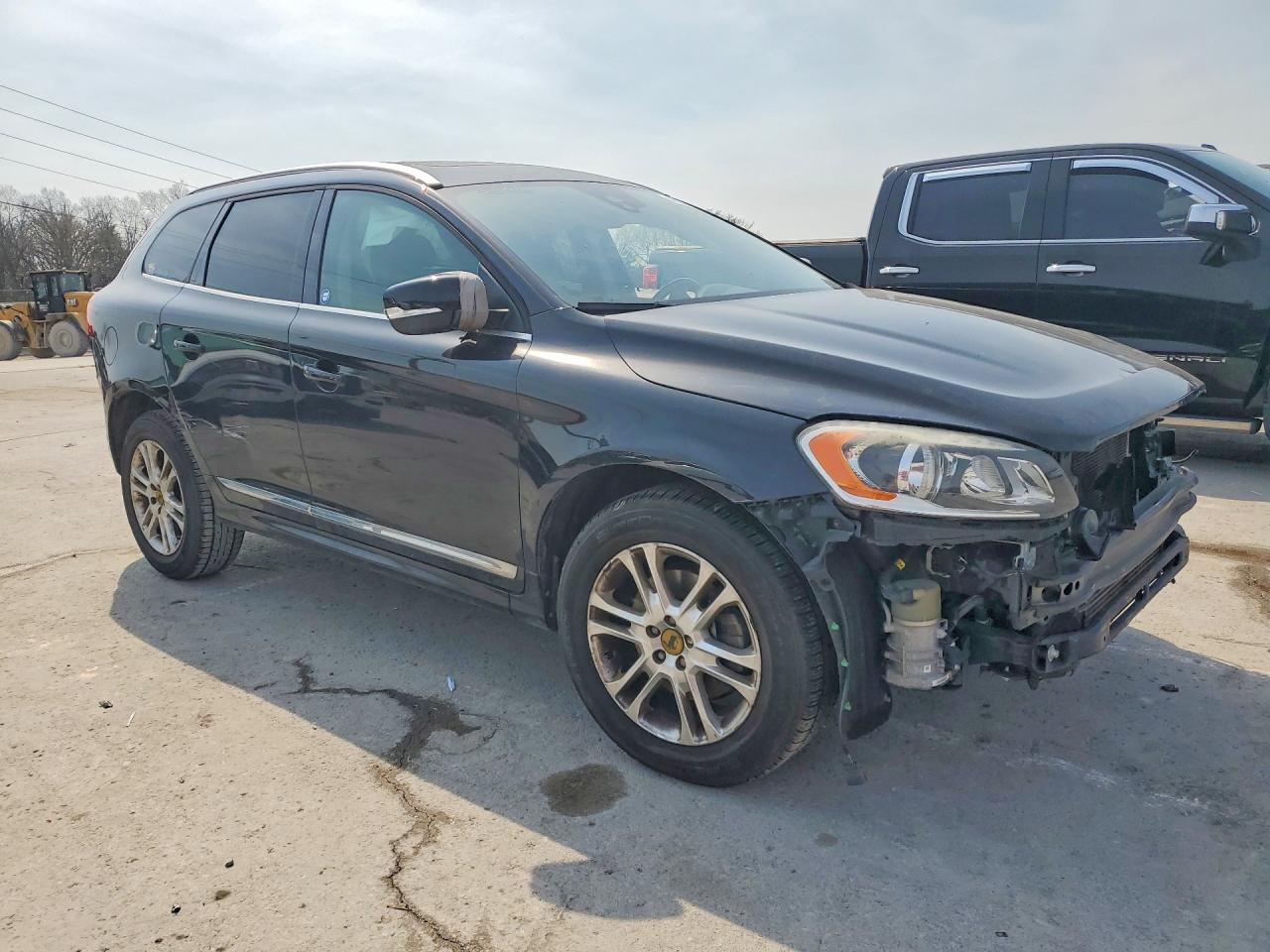 2015 VOLVO XC60
