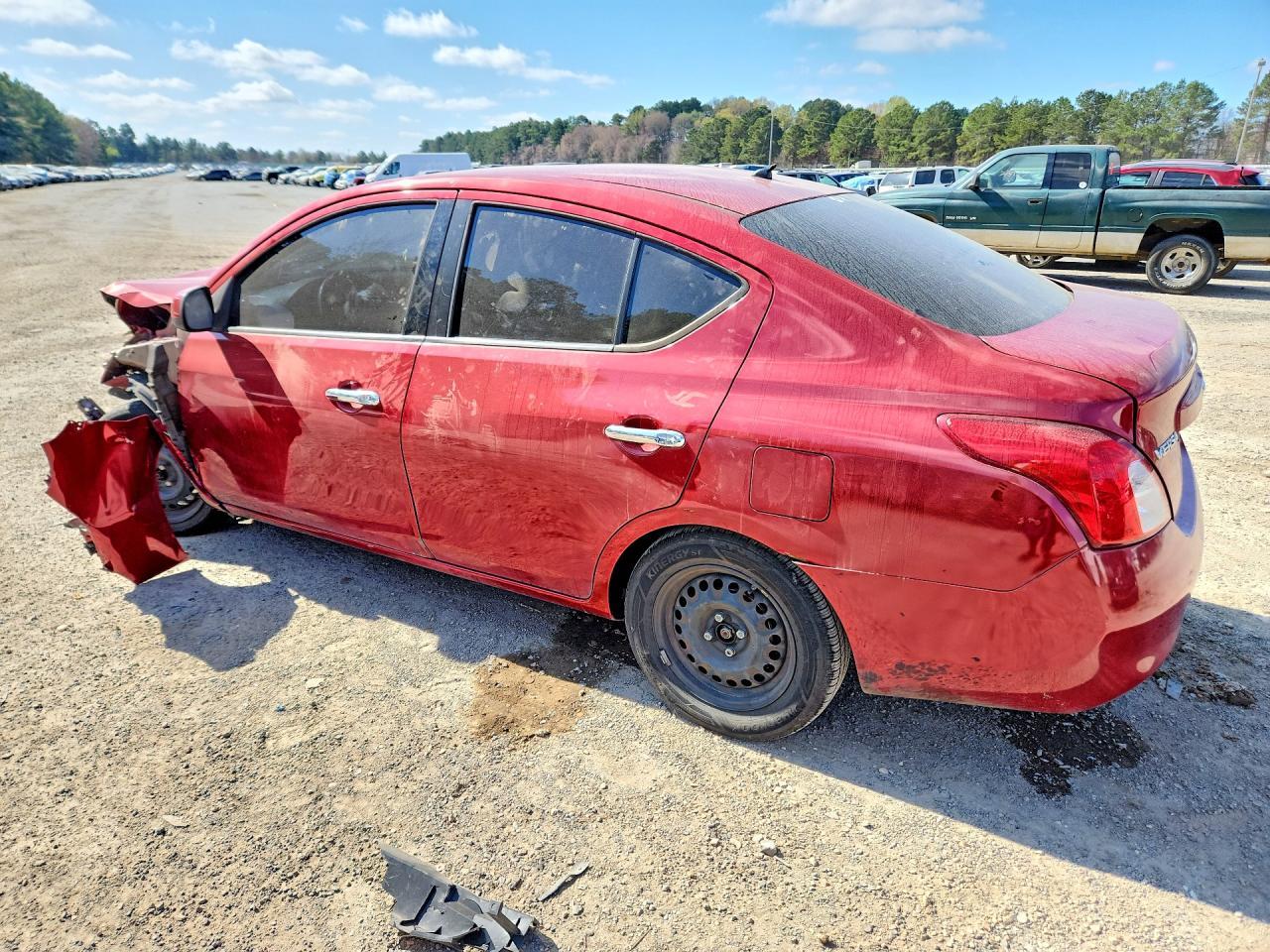 2012 NISSAN VERSA