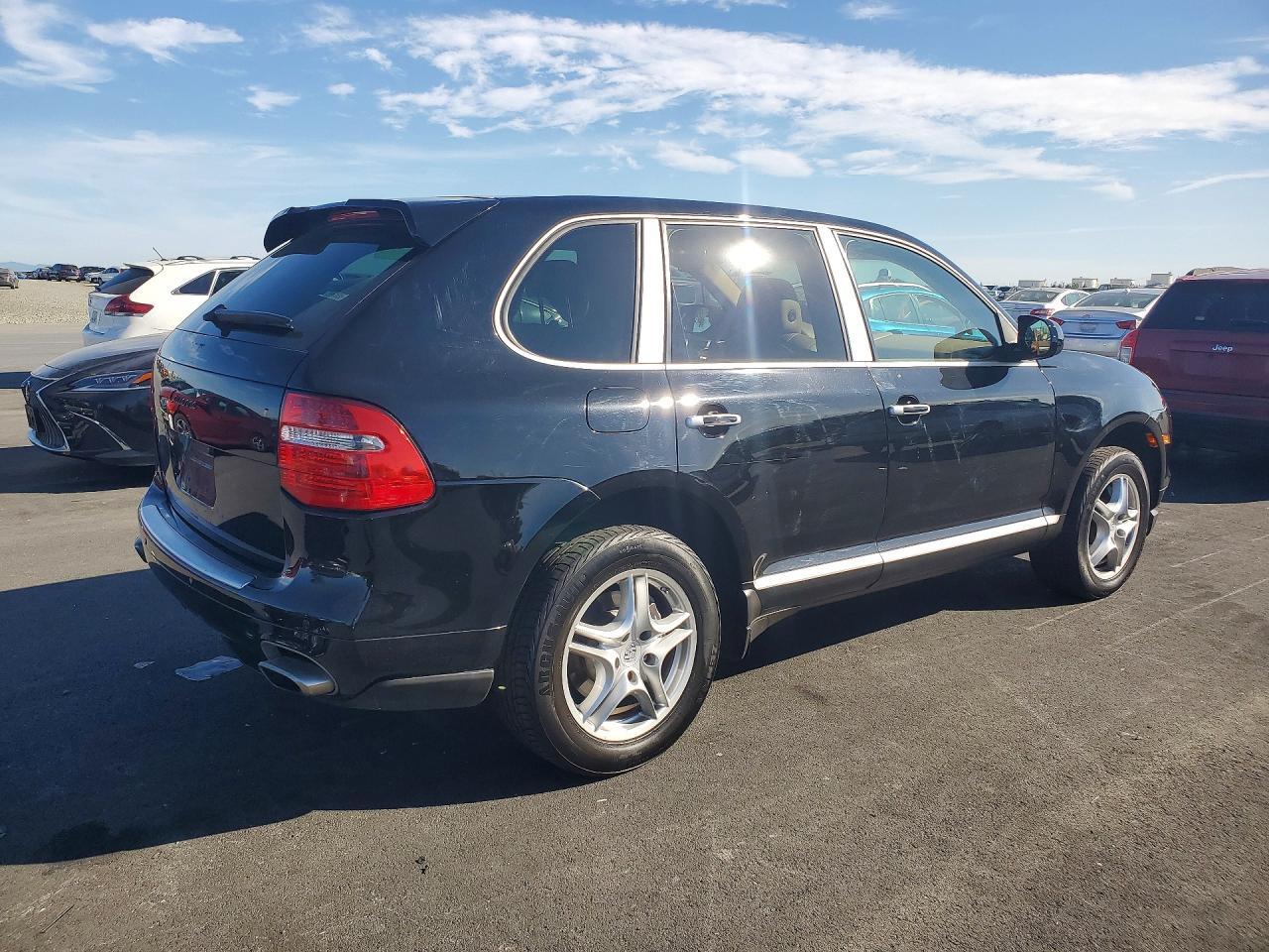 2010 PORSCHE CAYENNE