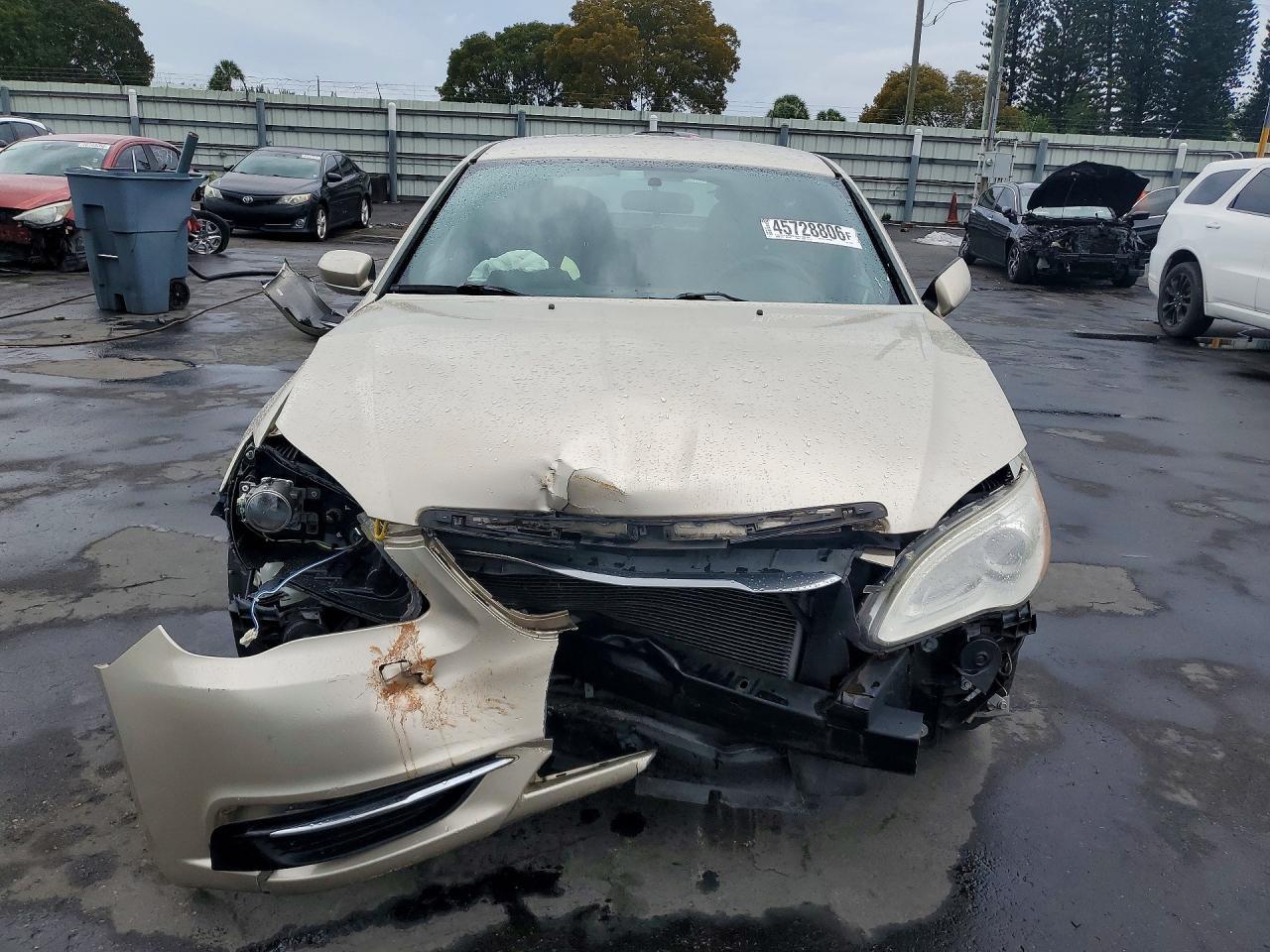 2014 CHRYSLER 200