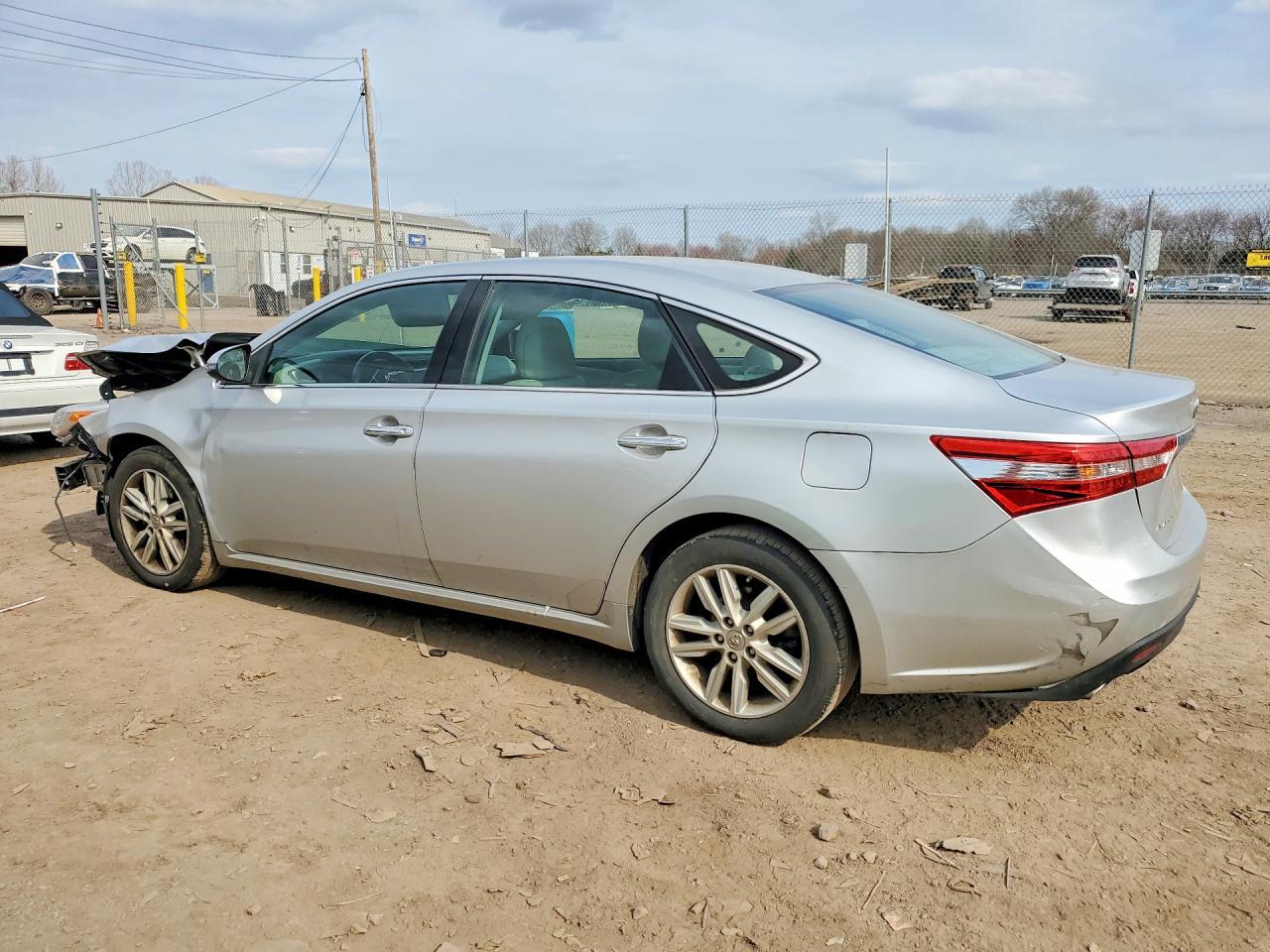 2013 TOYOTA Avalon
