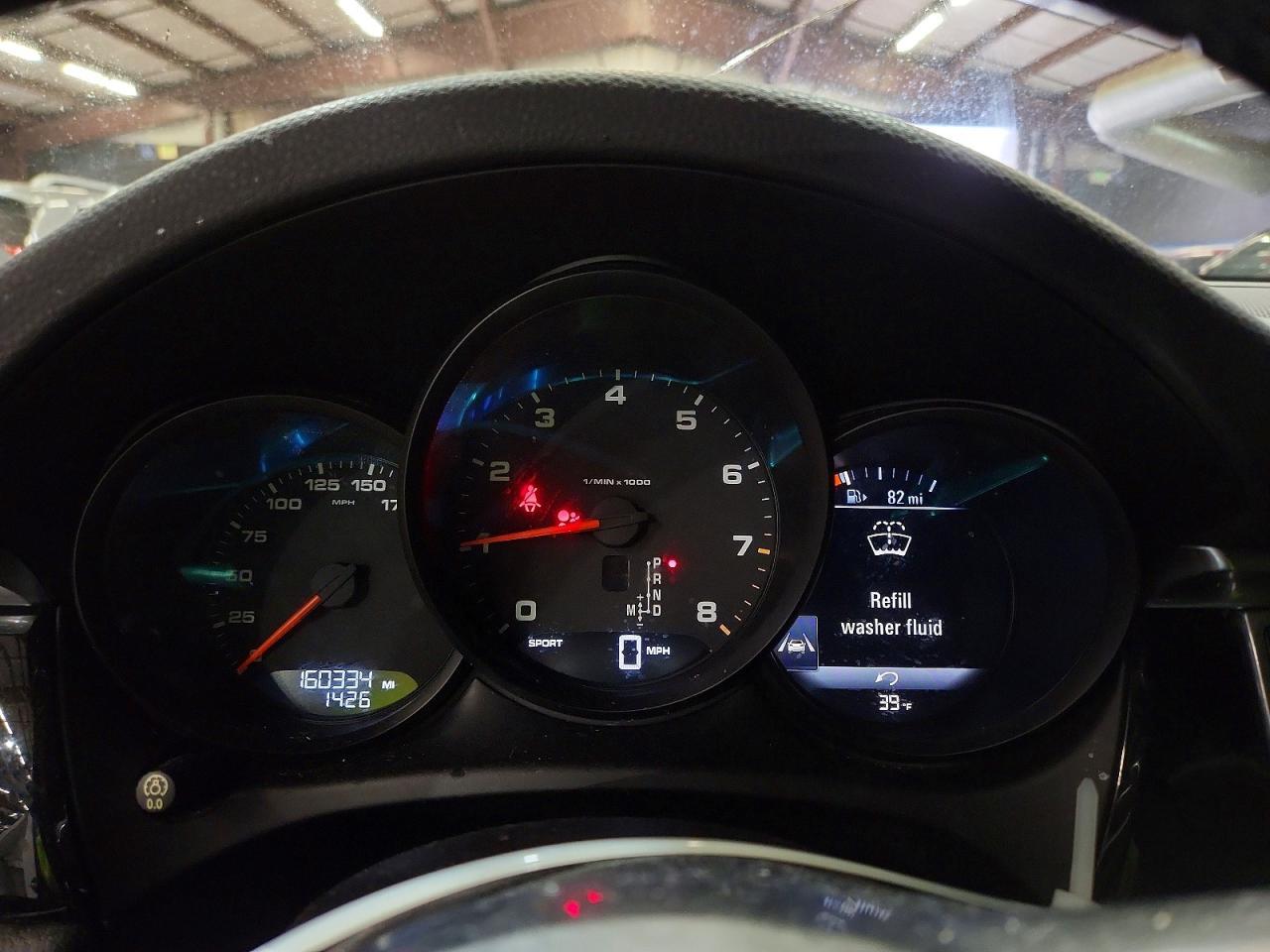 2017 PORSCHE Macan