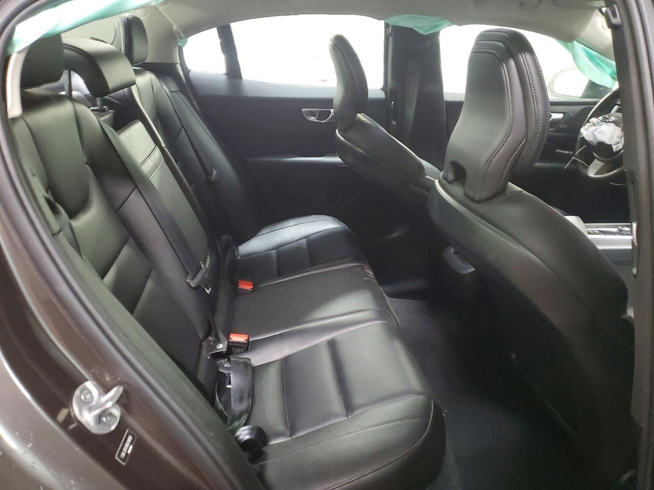 2024 VOLVO S60