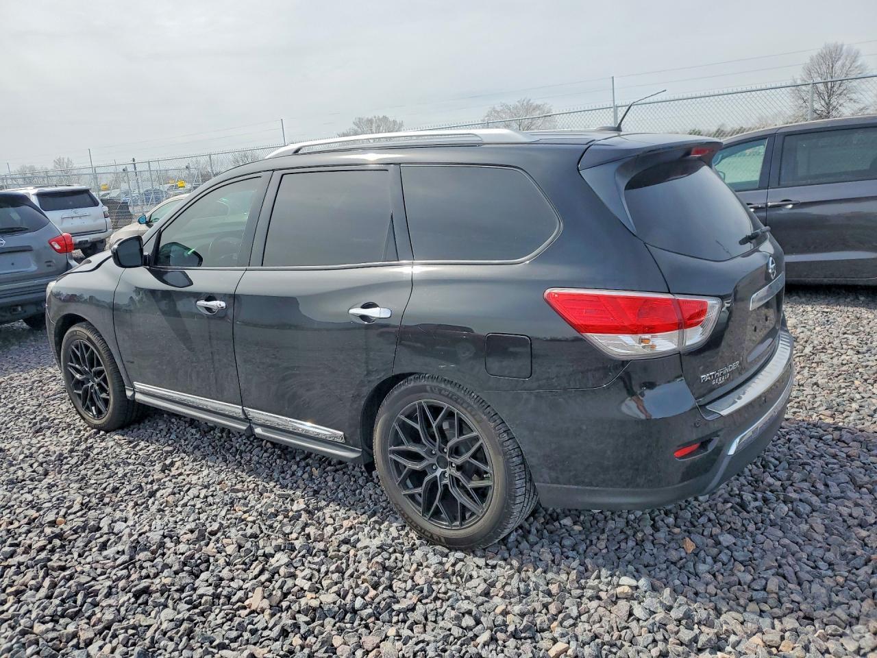 2014 NISSAN PATHFINDER