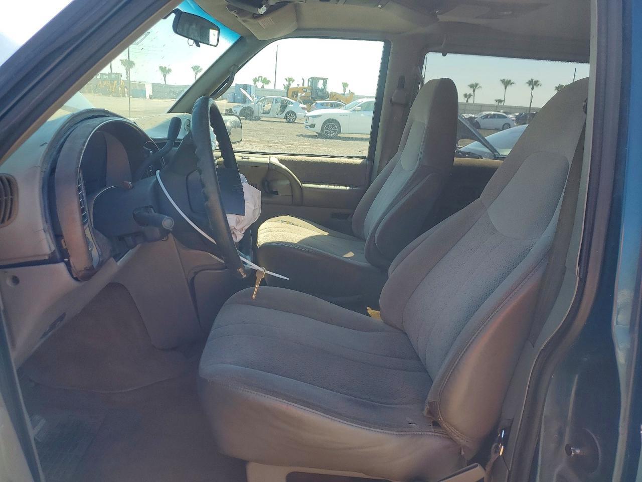 2000 CHEVROLET Astro